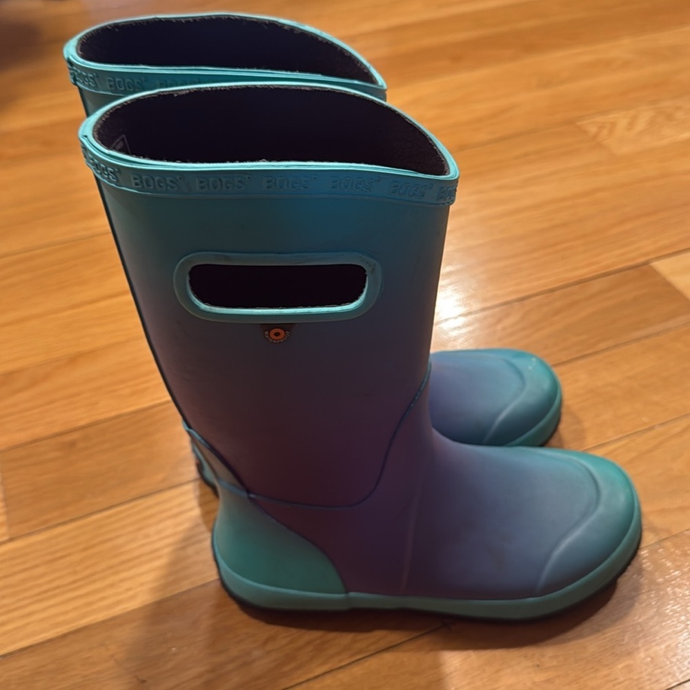 Bogs girls bloom ombré rubber rain boots size 4. - Picture 7 of 9